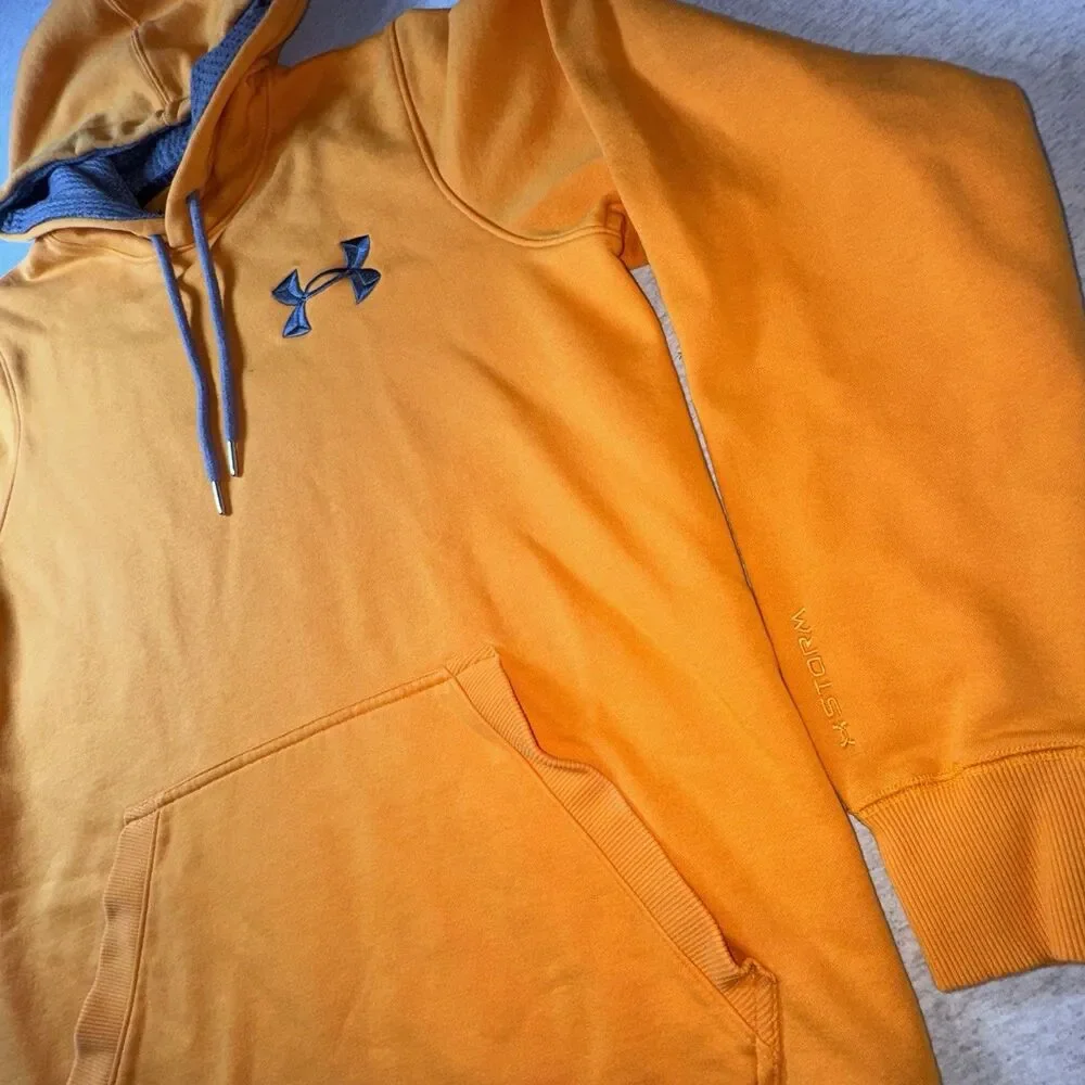 Mens Under Armour UA Storm Size Med Orange Loose Fit Pullover Hoodie Sweatshirt